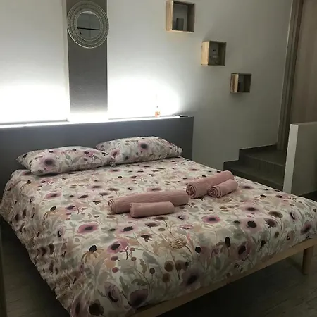 Casa Deni Con Giardino Privato * オメーニャ