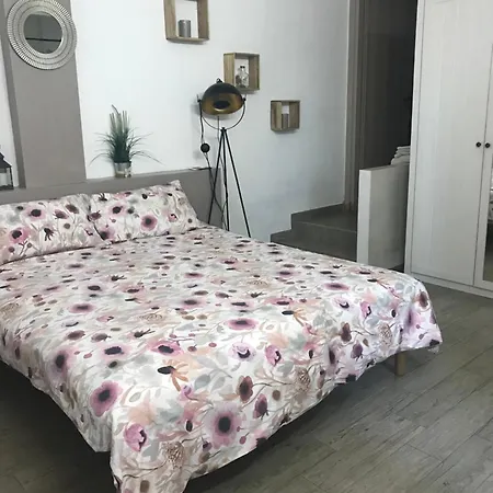 Casa Deni Con Giardino Privato * オメーニャ